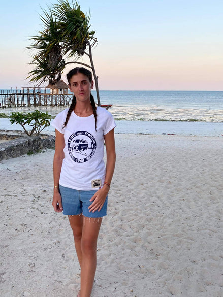T-shirt Femme Le ptit van à la plage Blanc