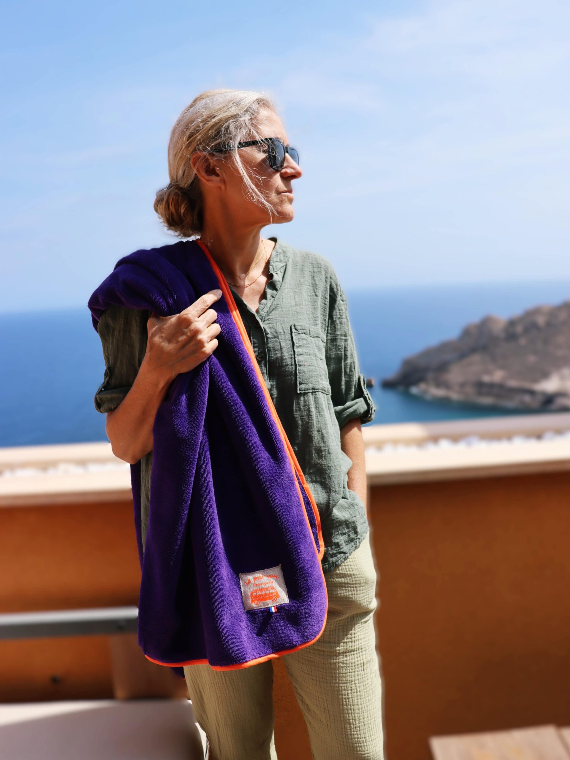 Serviette bambou violette le ptit van Français